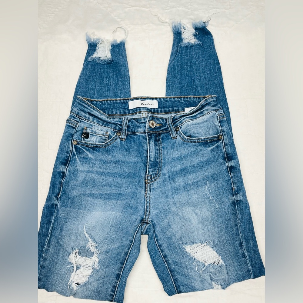 KanCan distressed skinny jeans, size 27